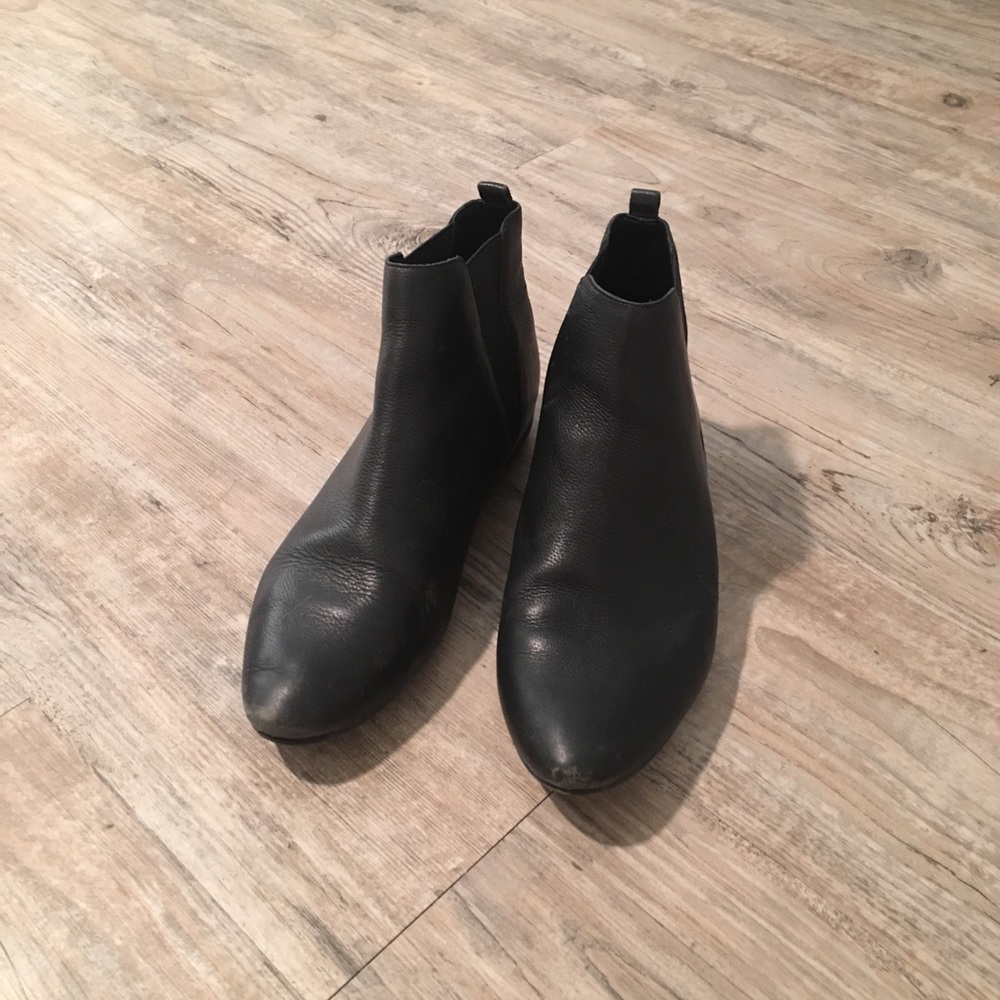 Calvin Klein flat heel boot
